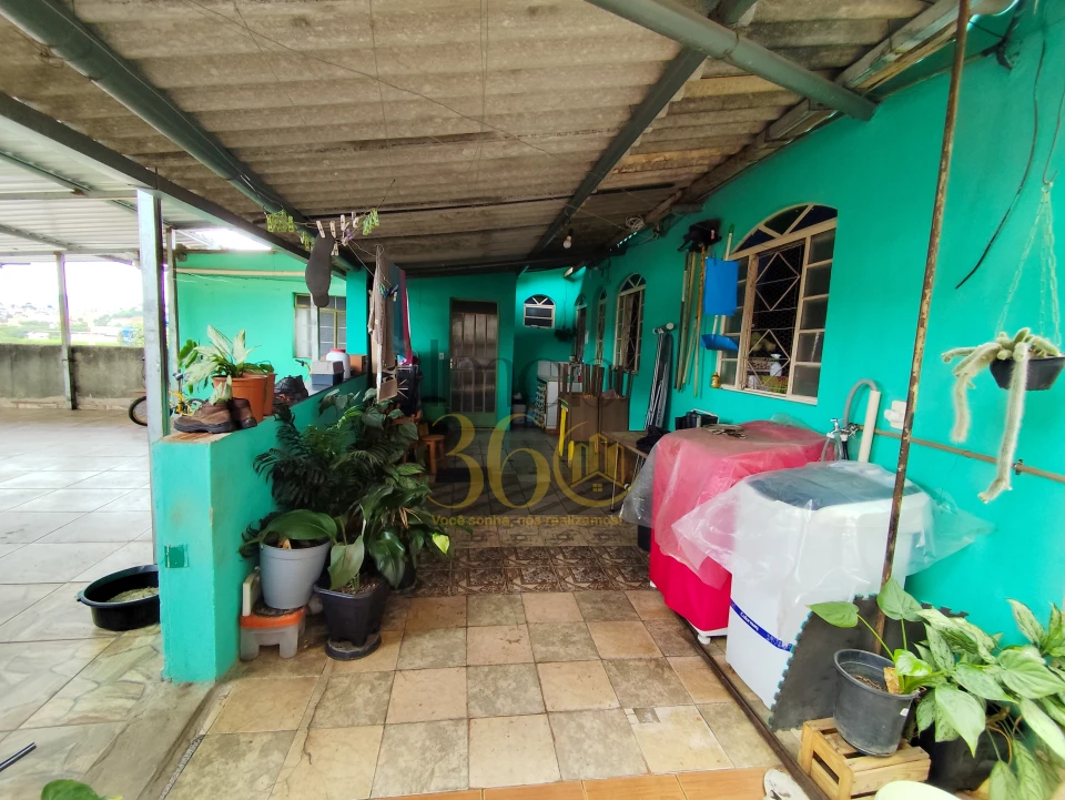 Imagens do imóveis CASA À VENDA COM 3 BARRACÕES