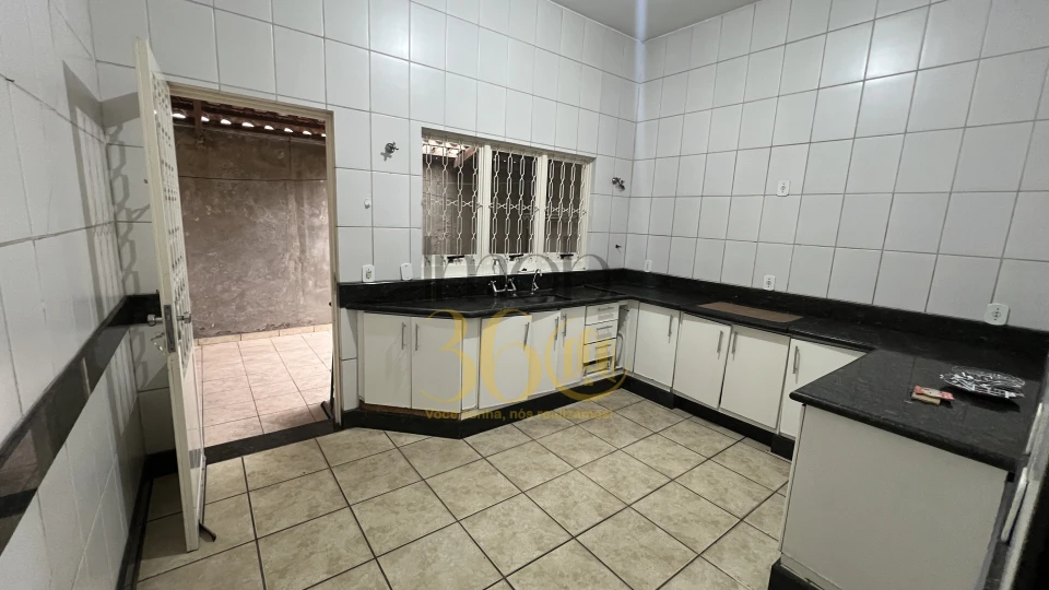 Casa, 3 quartos, 370 m² - Foto 4