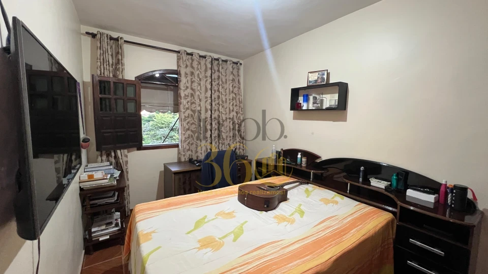 CASA Á VENDA -  TEIXEIRA DIAS (BARREIRO)