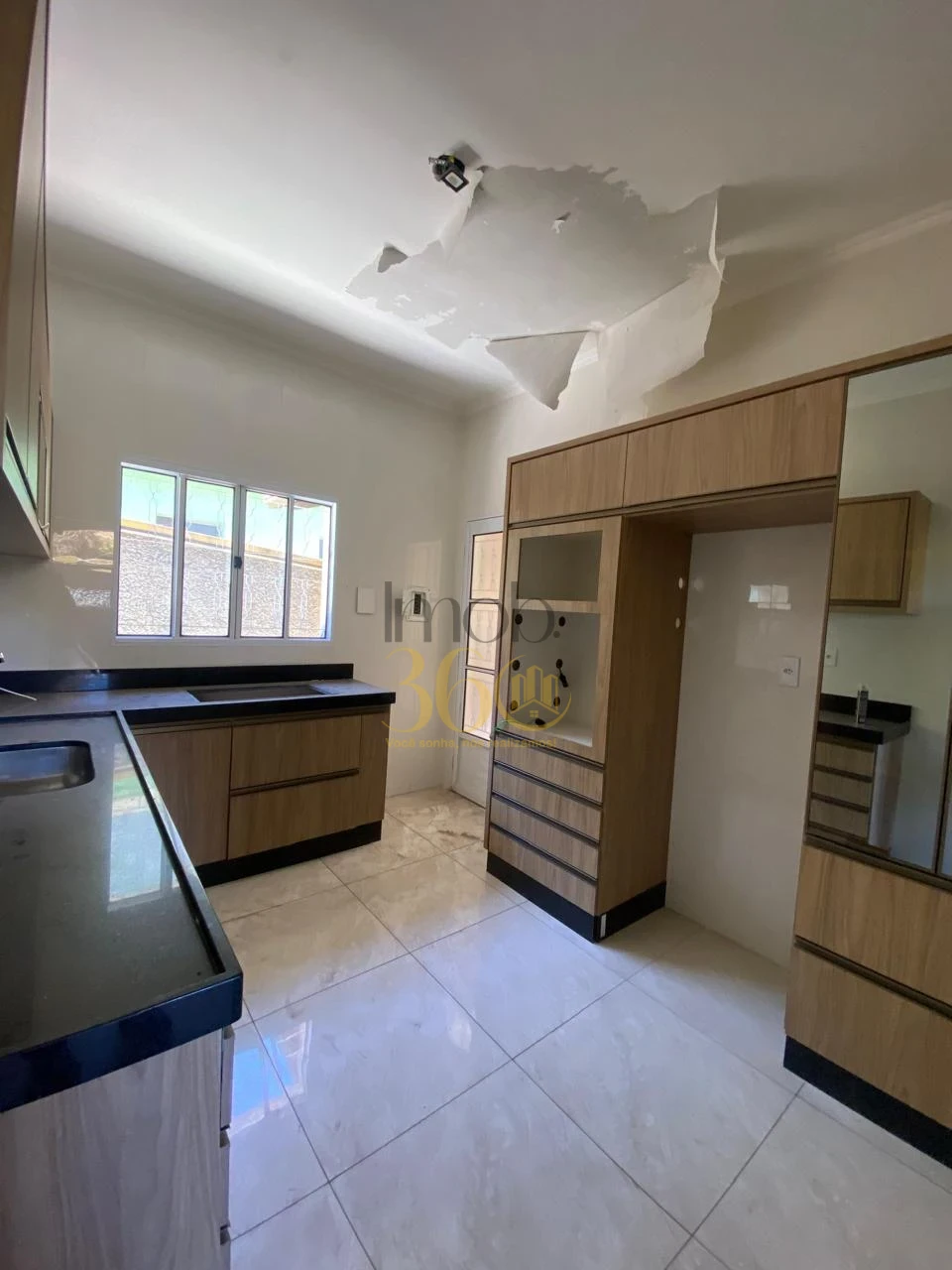 Imagens do imóveis CASA Á VENDA -  AMAZONAS