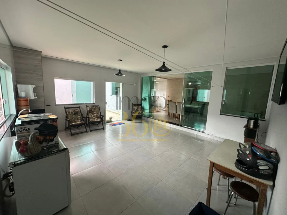 Imagens do imóveis CASA Á VENDA -  OLARIA