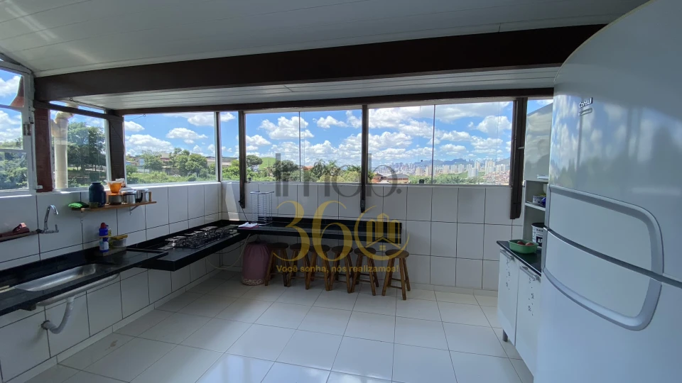 Imagens do imóveis 2 CASAS NO MESMO LOTE - BAIRRO MILIONÁRIOS