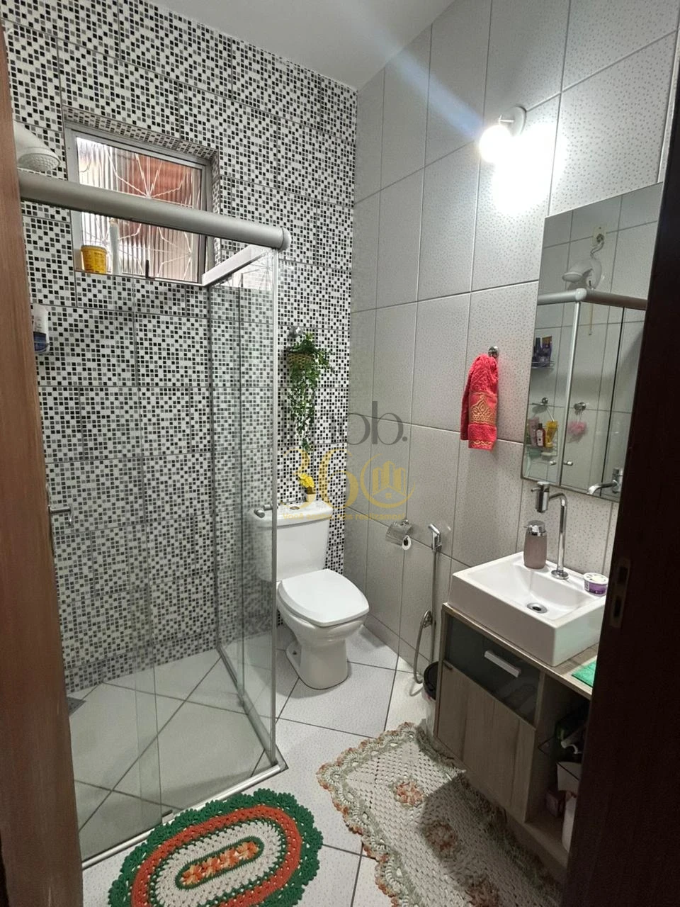 CASA Á VENDA - MILIONÁRIOS