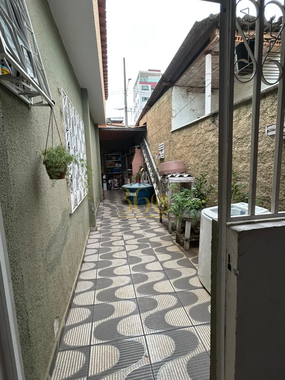 CASA Á VENDA - MILIONÁRIOS