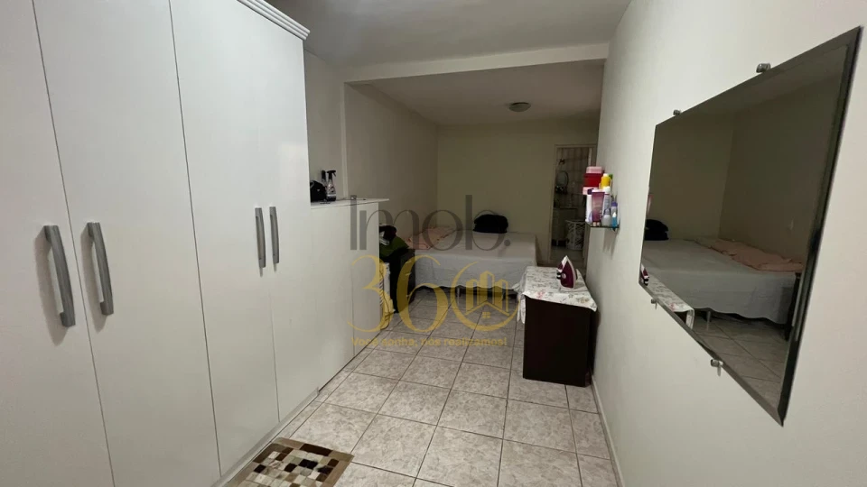 CASA Á VENDA -  TEIXEIRA DIAS (BARREIRO)