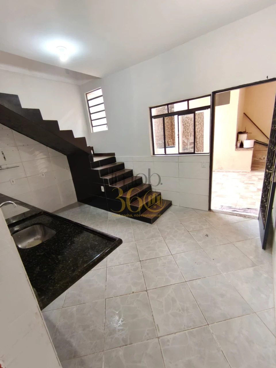 CASA Á VENDA -  OITIS (CONTAGEM)