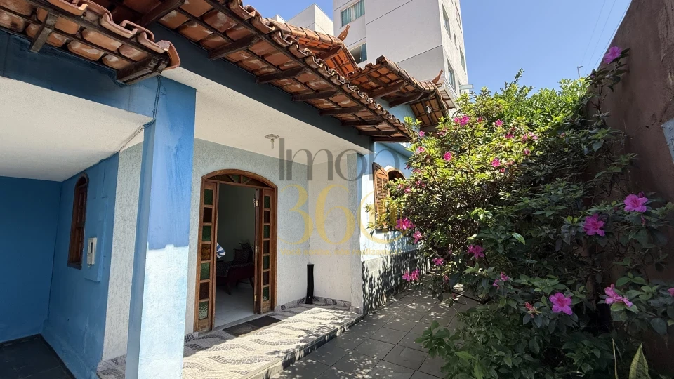 Imagens do imóveis CASA À VENDA 4 QUARTOS