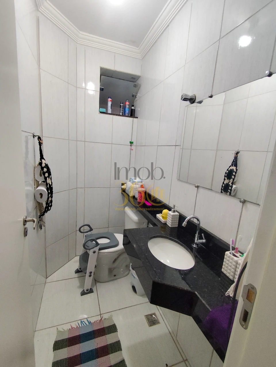 Imagens do imóveis Casa Geminada Duplex no Bosque de Ibirité com entrada individual.