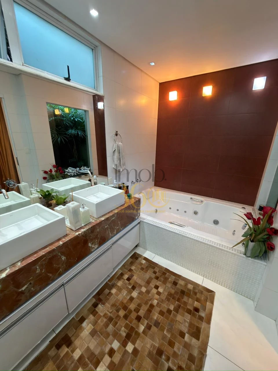 Imagens do imóveis CASA À VENDA 0 BAIRRO TIROL