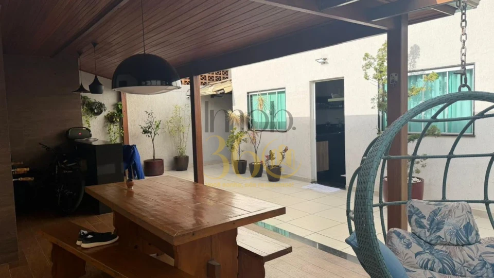 CASA Á VENDA -  TIROL (BARREIRO)