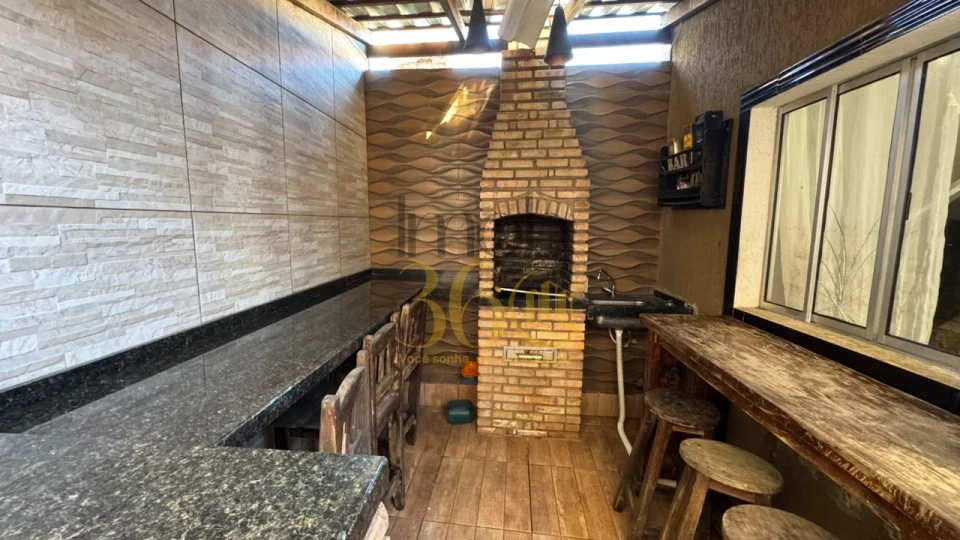 Imagens do imóveis CASA À VENDA - BAIRRO TIROL