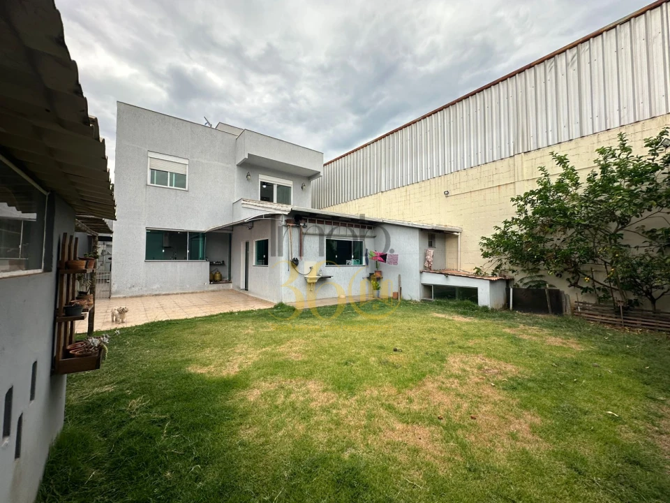 Imagens do imóveis CASA Á VENDA -  OLARIA