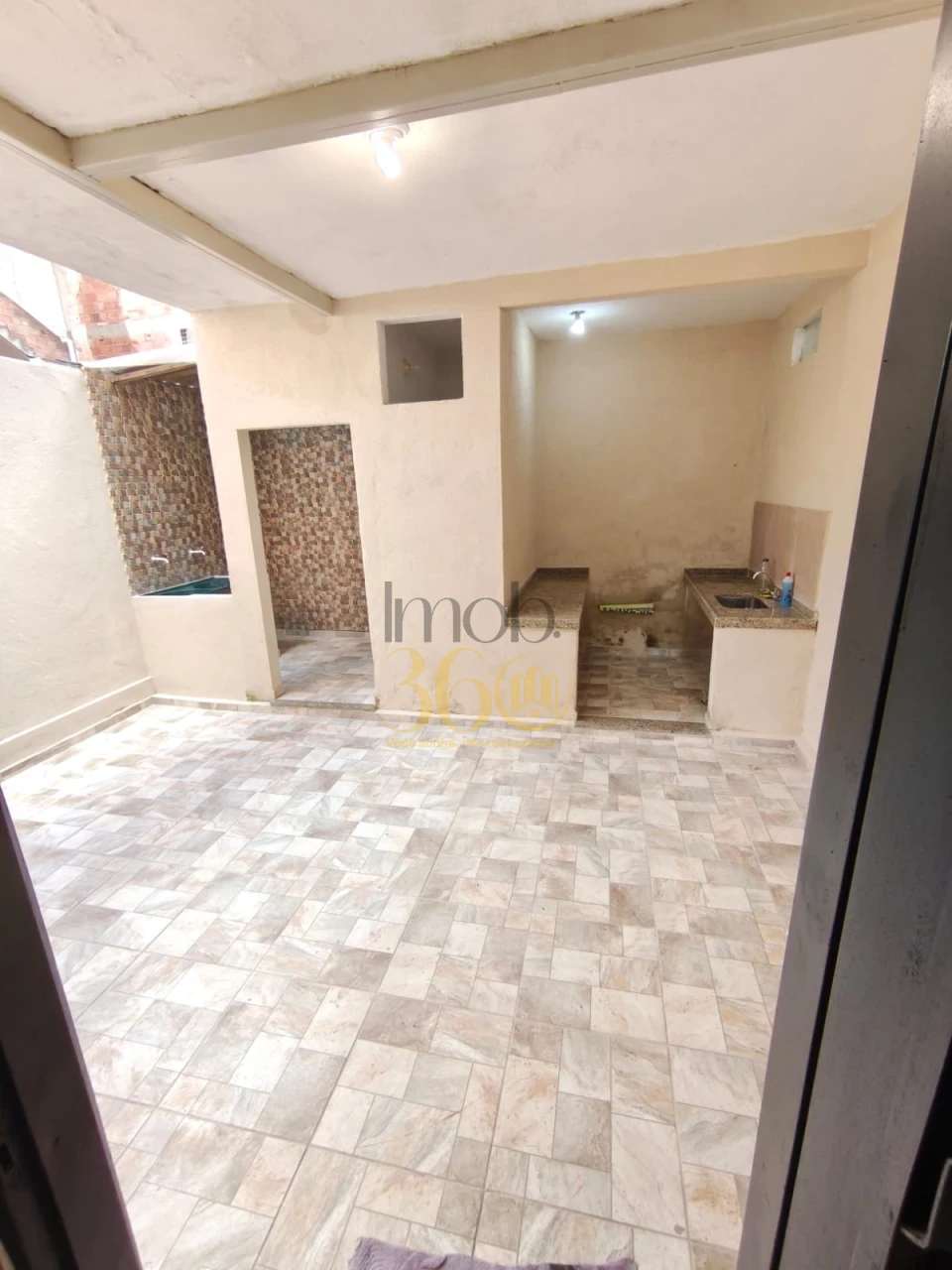 CASA Á VENDA -  OITIS (CONTAGEM)