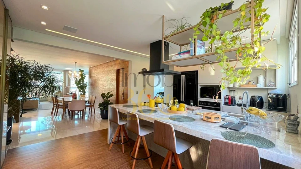 COBERTURA Á VENDA - BAIRRO BURITIS