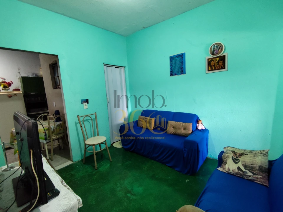 Imagens do imóveis CASA À VENDA COM 3 BARRACÕES