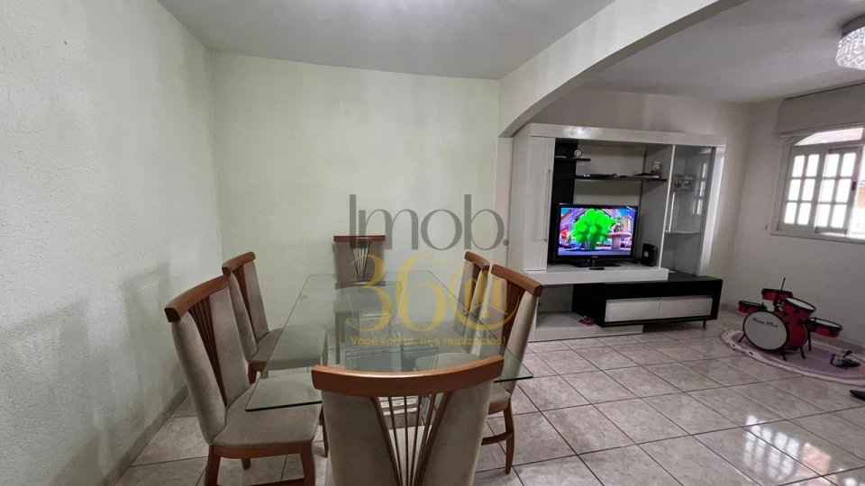 CASA Á VENDA -  TEIXEIRA DIAS (BARREIRO)