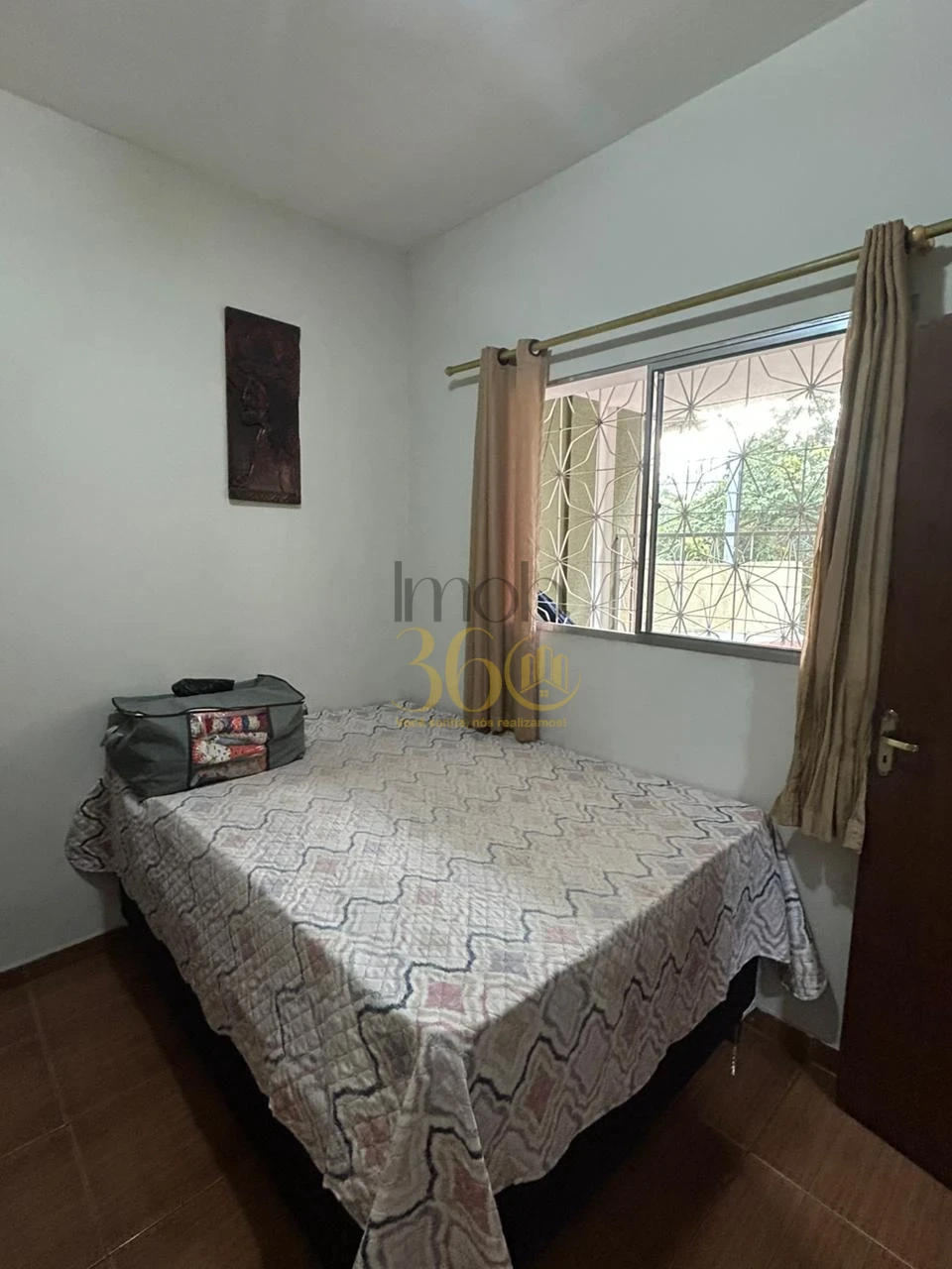 CASA Á VENDA - MILIONÁRIOS