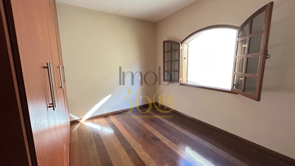 EXCELENTE CASA NO BARREIRO