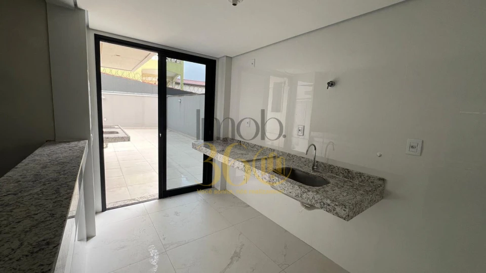 Imagens do imóveis ÁREA PRIVATIVA Á VENDA - BAIRRO TIROL