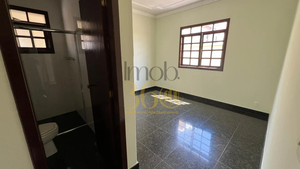 Imagens do imóveis CASA À VENDA - BAIRRO SANTA HELENA