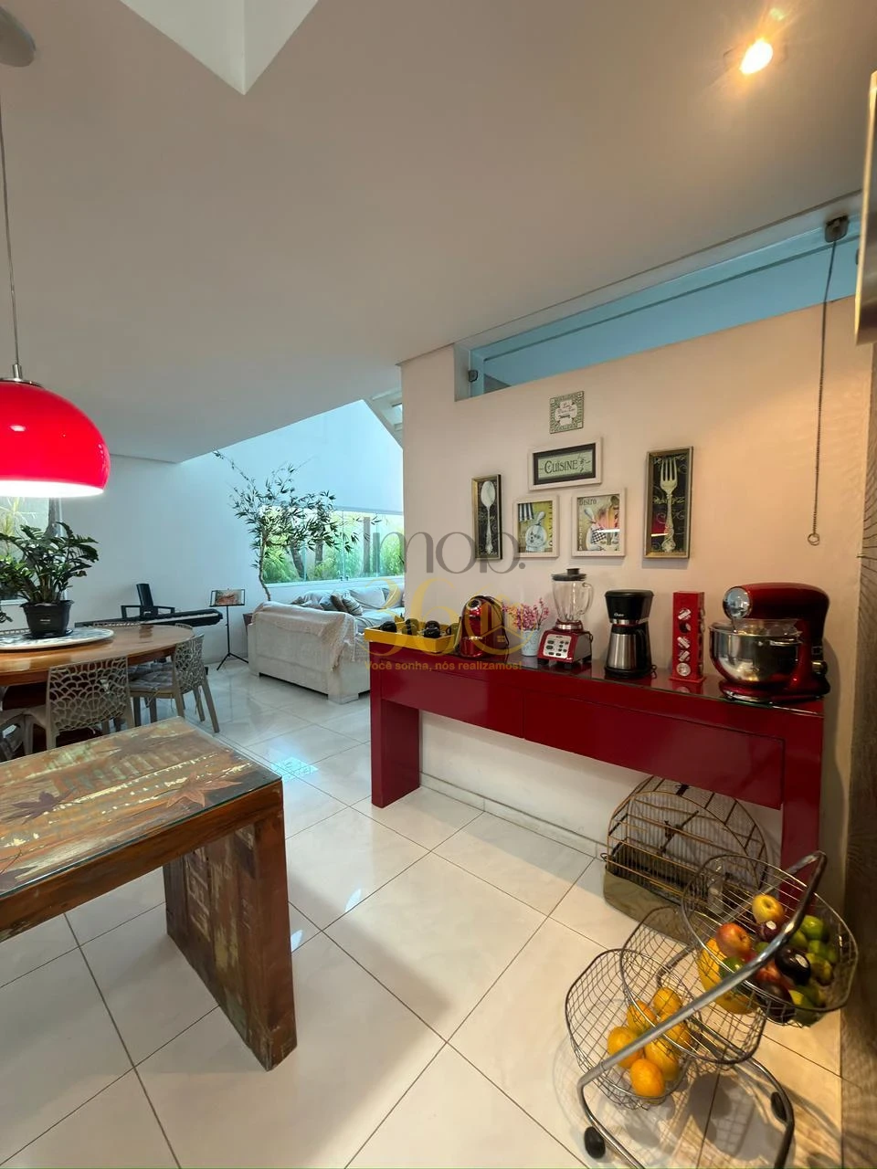 Imagens do imóveis CASA À VENDA 0 BAIRRO TIROL