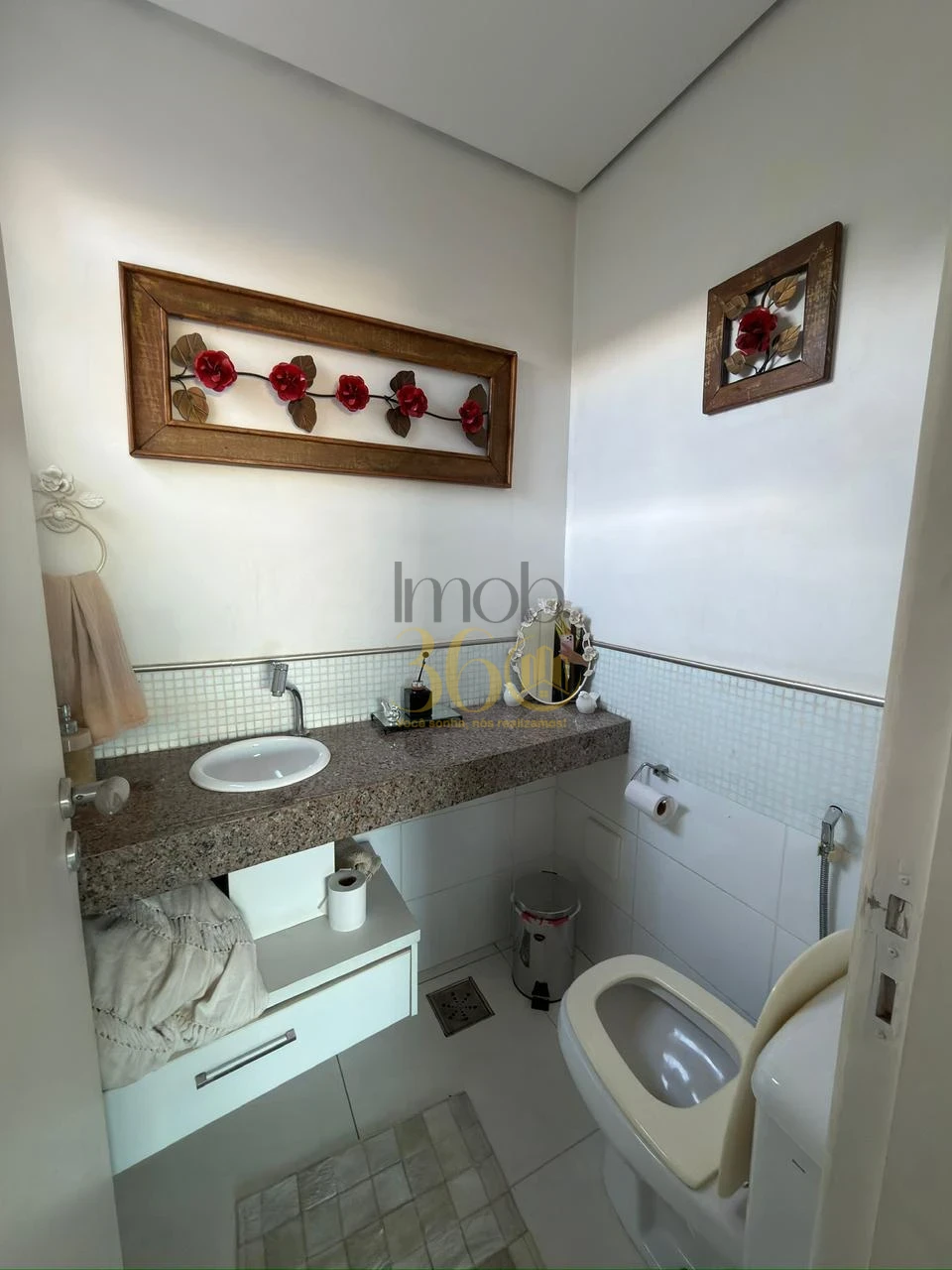 Imagens do imóveis CASA À VENDA 0 BAIRRO TIROL