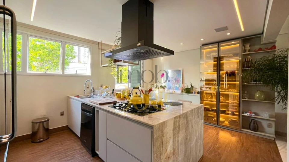 COBERTURA Á VENDA - BAIRRO BURITIS