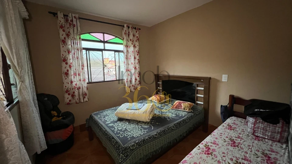 CASA Á VENDA -  TEIXEIRA DIAS (BARREIRO)