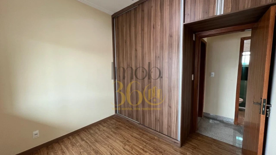 CASA Á VENDA -  DIAMANTE (BARREIRO)