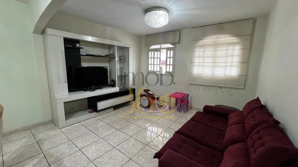 CASA Á VENDA -  TEIXEIRA DIAS (BARREIRO)