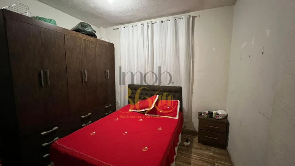 CASA Á VENDA - BRASIL INDUSTRIAL