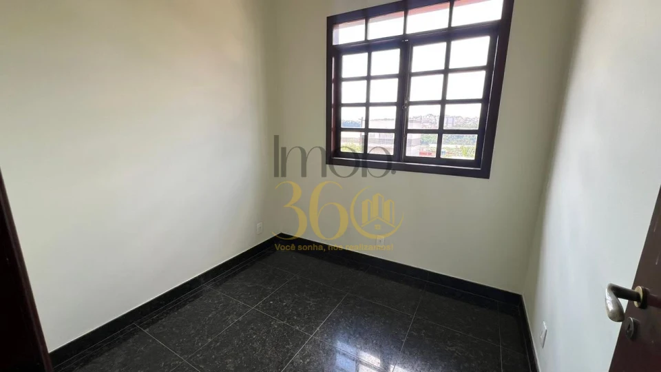 Imagens do imóveis CASA À VENDA - BAIRRO SANTA HELENA