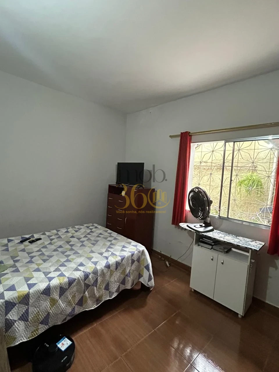 CASA Á VENDA - MILIONÁRIOS