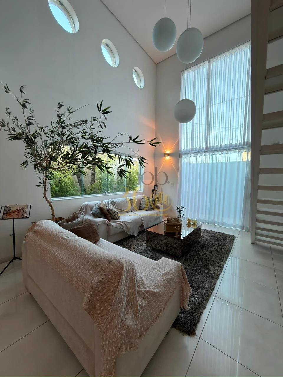 Imagens do imóveis CASA À VENDA 0 BAIRRO TIROL