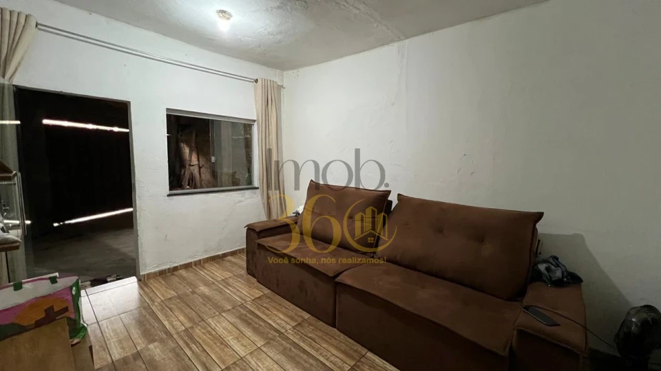 CASA Á VENDA - BRASIL INDUSTRIAL