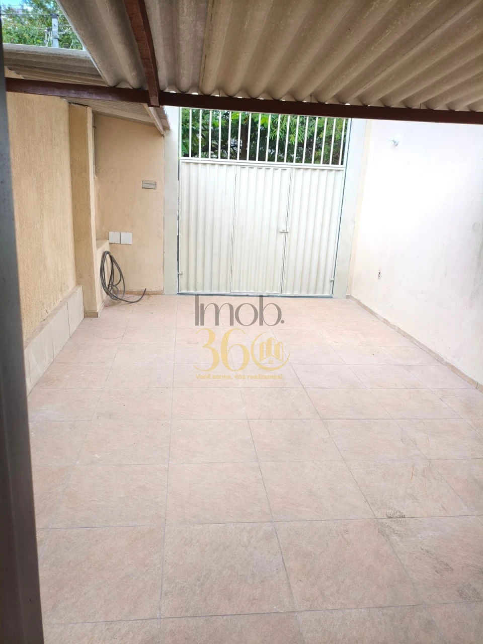 CASA Á VENDA -  OITIS (CONTAGEM)