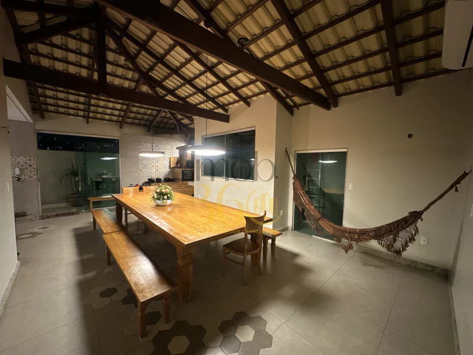 CASA Á VENDA TIROL (BARREIRO)