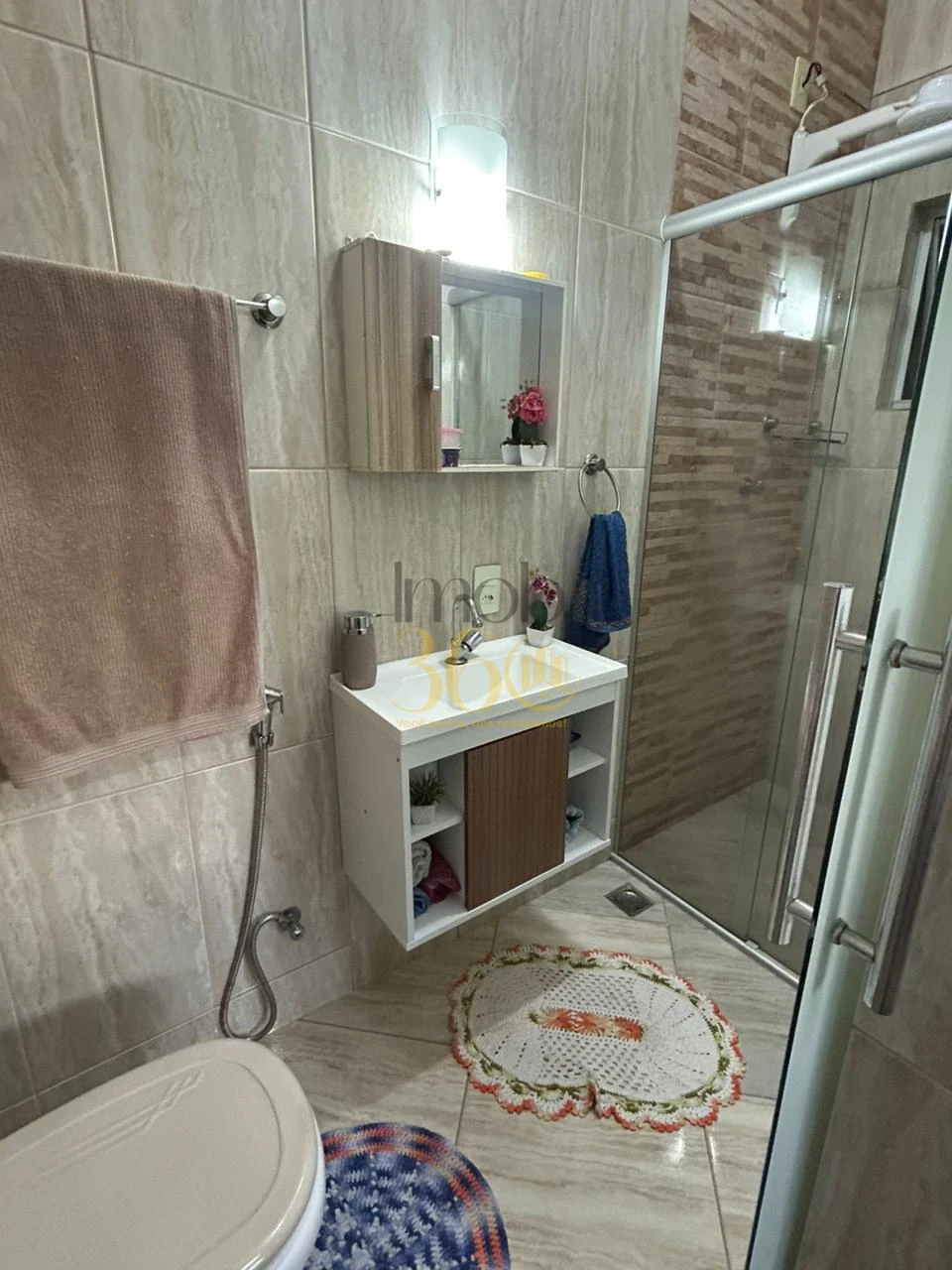 CASA Á VENDA - MILIONÁRIOS