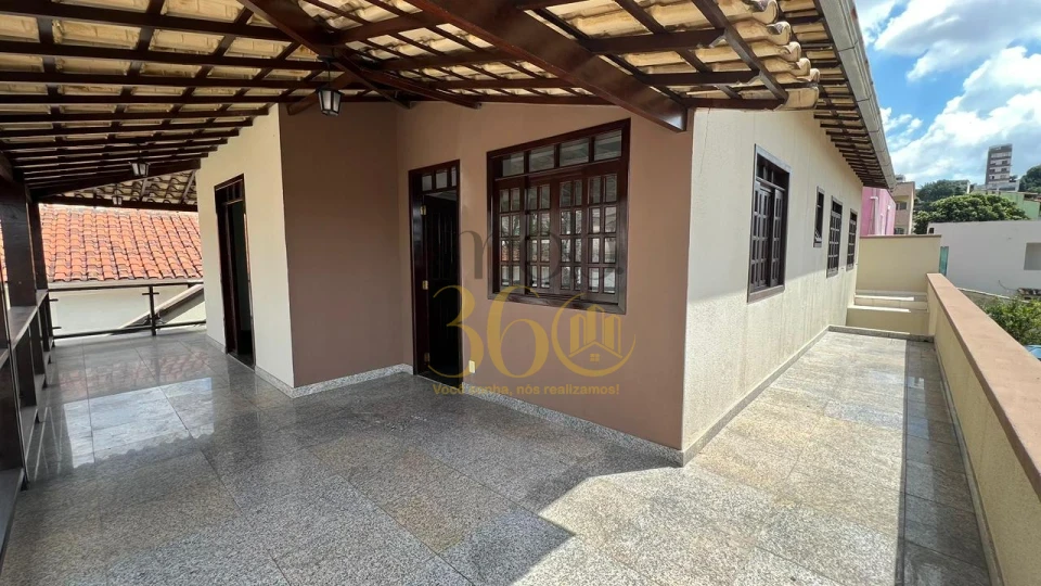 Imagens do imóveis CASA À VENDA - BAIRRO SANTA HELENA