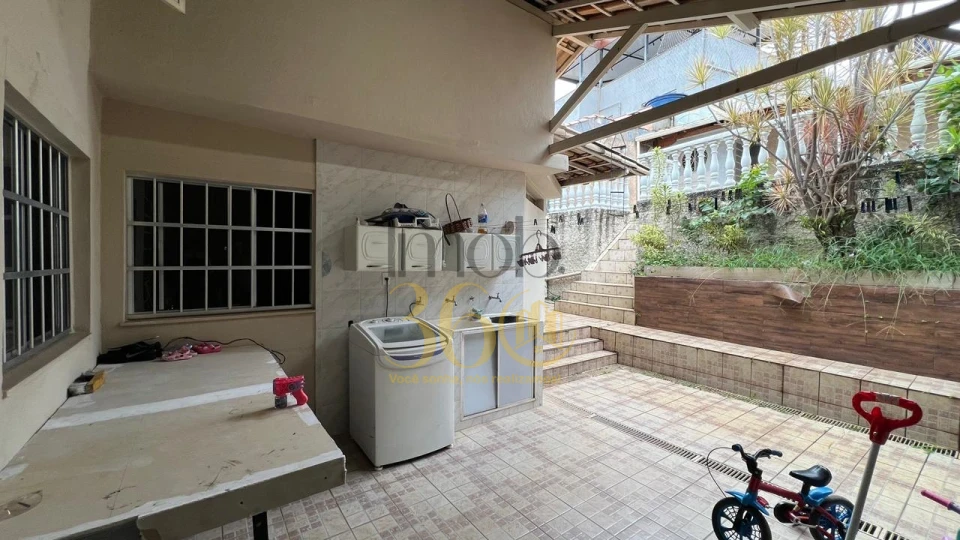 CASA Á VENDA -  TEIXEIRA DIAS (BARREIRO)