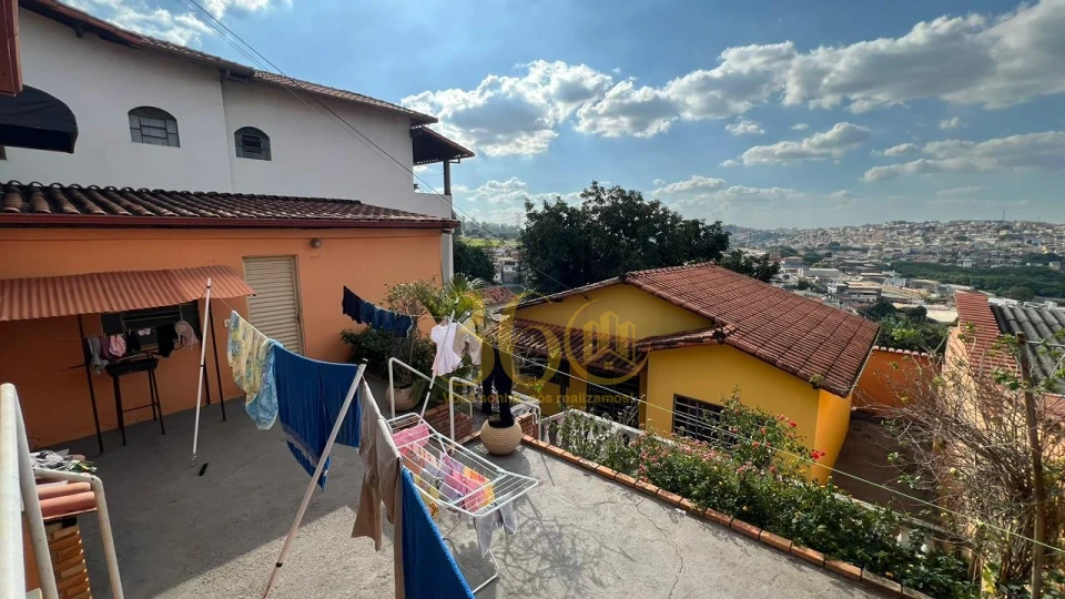 Imagens do imóveis CASA Á VENDA - BAIRRO INDUSTRIAS