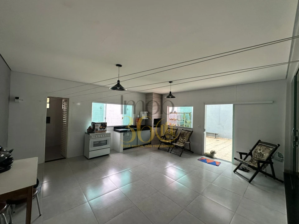 Imagens do imóveis CASA Á VENDA -  OLARIA