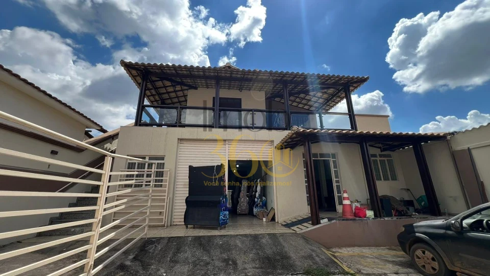 Imagens do imóveis CASA À VENDA - BAIRRO SANTA HELENA