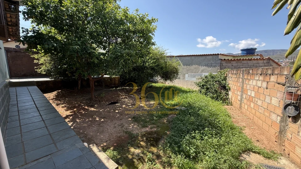 Imagens do imóveis CASA À VENDA 4 QUARTOS