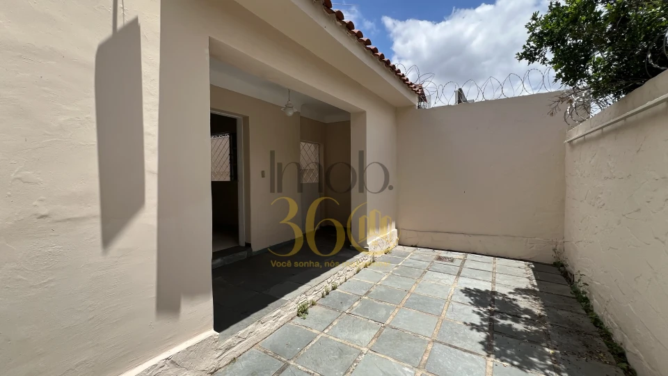 Casa, 4 quartos, 220 m² - Foto 1