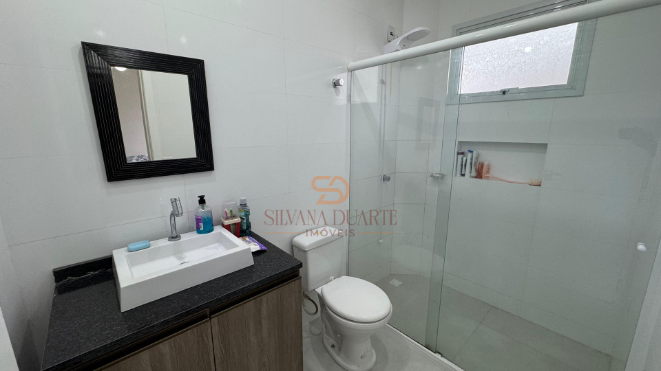 Imagens do imóveis Sobrado à venda em Bal. Pereque, 400 metros do Mar