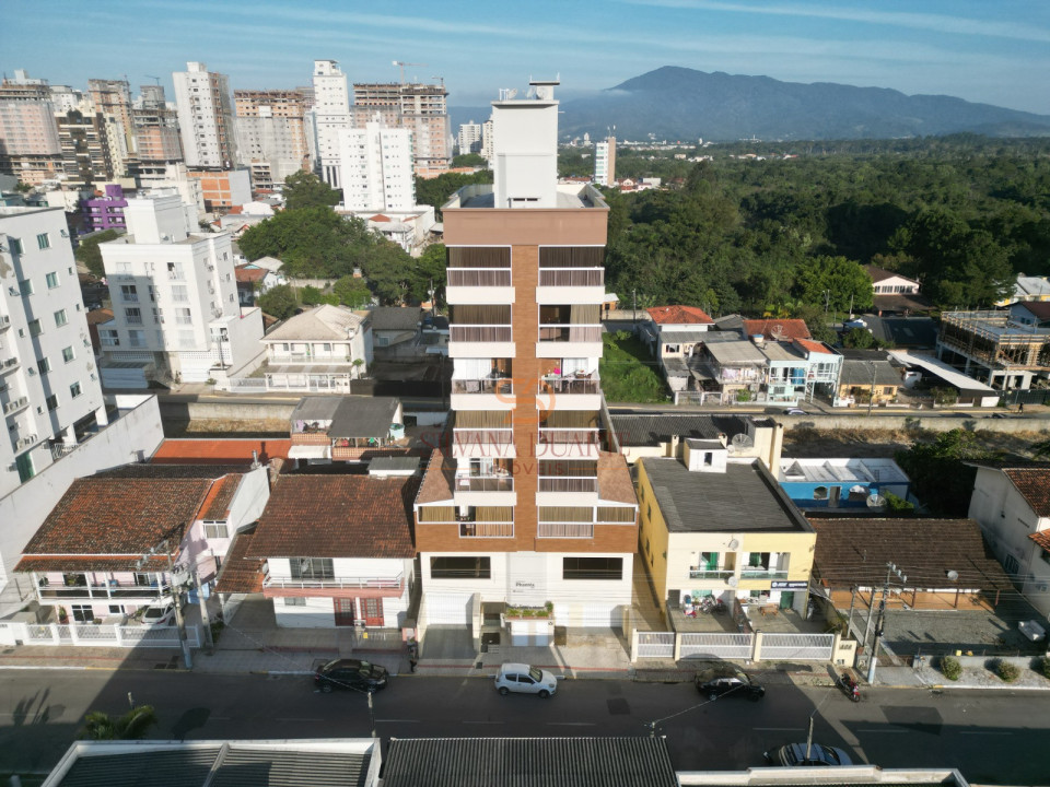 Imagens do imóveis Apartamento à vende em Meia Praia - REGIÃO CENTRAL