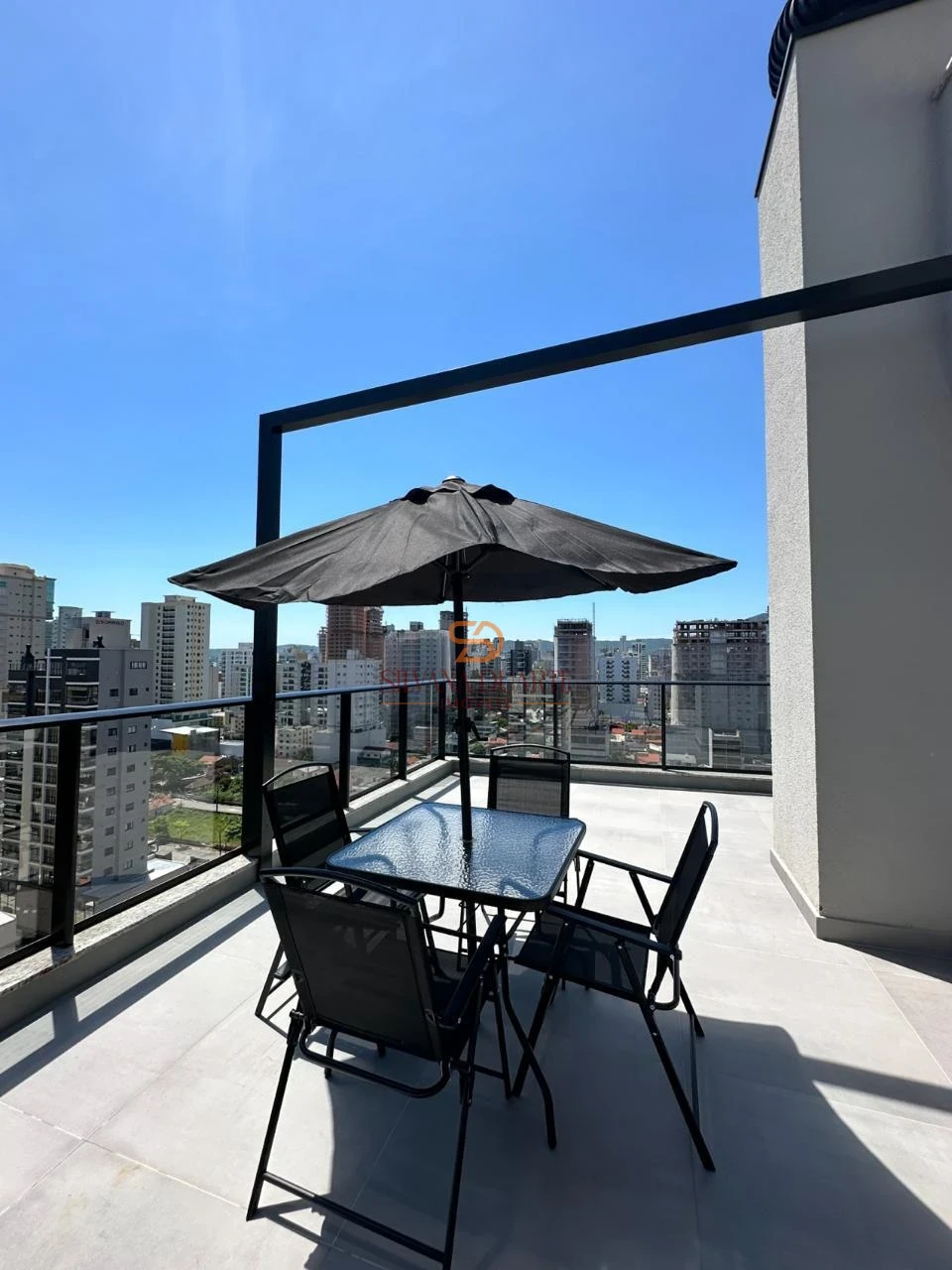 Imagens do imóveis APARTAMENTO À VENDA EM MEIA PRAIA PRONTO PARA MORAR