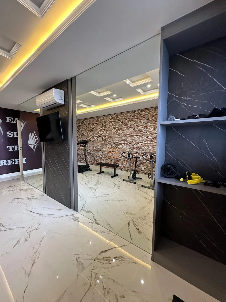 Imagens do imóveis APARTAMENTO À VENDA EM MEIA PRAIA PRONTO PARA MORAR