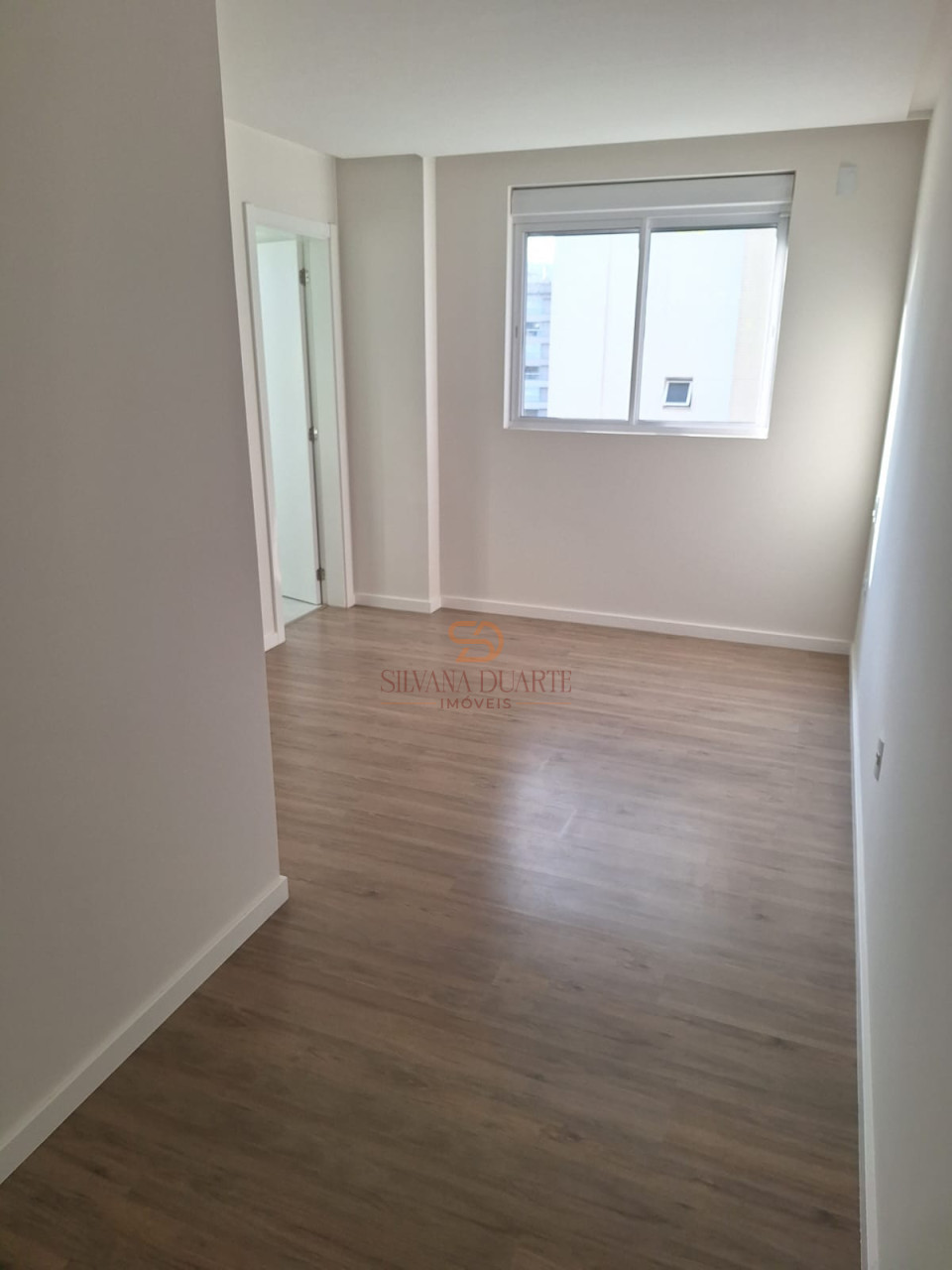 Imagens do imóveis Apartamento à venda no centro da Meia Praia